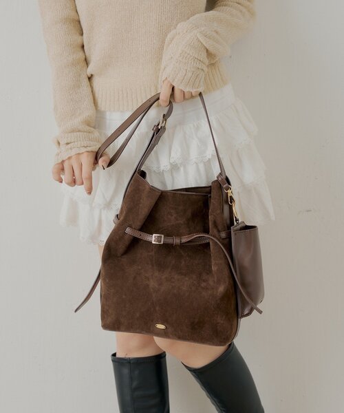 Chico(チコ)の「スマホポーチ付きベルトデザインショルダーバッグ(ショルダーバッグ・レディース・ベージュ/ブラック/アイボリー/ブラウン・FREE)」の5枚目の写真