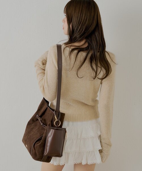 Chico(チコ)の「スマホポーチ付きベルトデザインショルダーバッグ(ショルダーバッグ・レディース・ベージュ/ブラック/アイボリー/ブラウン・FREE)」の7枚目の写真