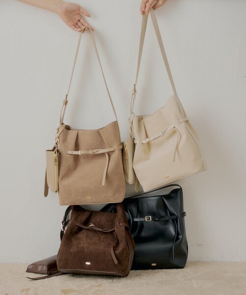 Chico(チコ)の「スマホポーチ付きベルトデザインショルダーバッグ(ショルダーバッグ・レディース・ベージュ/ブラック/アイボリー/ブラウン・FREE)」の9枚目の写真