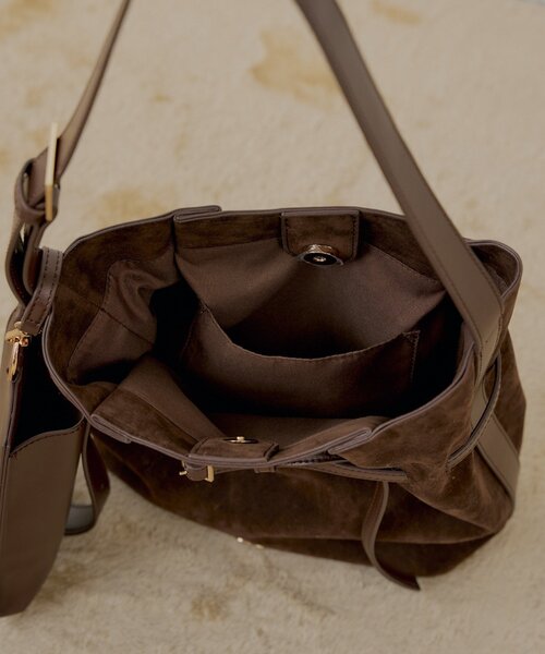 Chico(チコ)の「スマホポーチ付きベルトデザインショルダーバッグ(ショルダーバッグ・レディース・ベージュ/ブラック/アイボリー/ブラウン・FREE)」の13枚目の写真