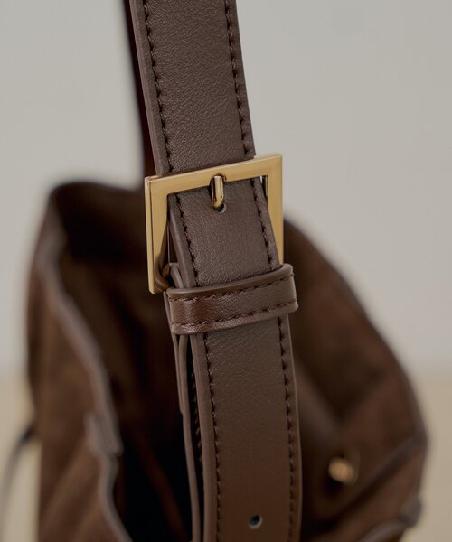 Chico(チコ)の「スマホポーチ付きベルトデザインショルダーバッグ(ショルダーバッグ・レディース・ベージュ/ブラック/アイボリー/ブラウン・FREE)」の14枚目の写真