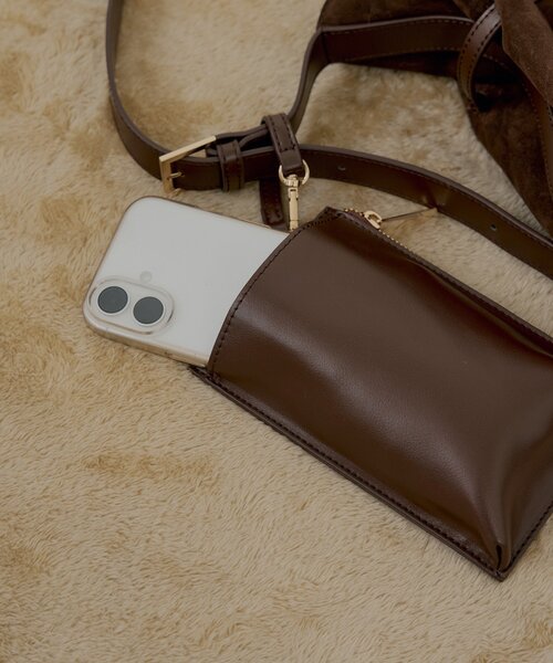 Chico(チコ)の「スマホポーチ付きベルトデザインショルダーバッグ(ショルダーバッグ・レディース・ベージュ/ブラック/アイボリー/ブラウン・FREE)」の19枚目の写真