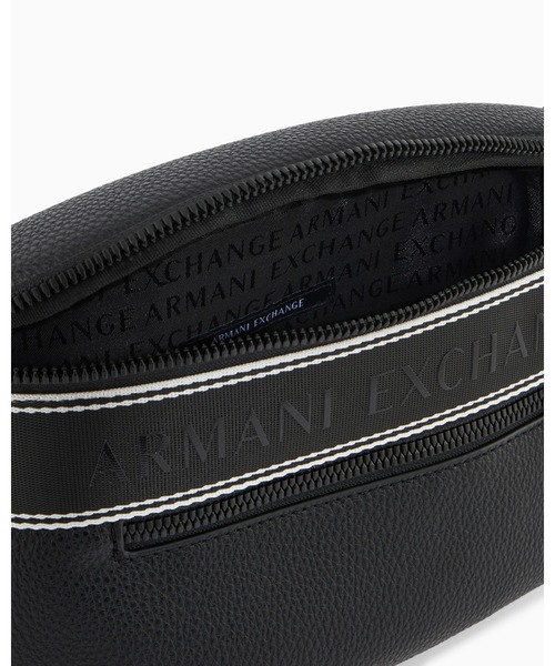 ARMANI EXCHANGE(アルマーニエクスチェンジ)の「【A|X アルマーニ エクスチェンジ】AXロゴ ボディバッグ/ウエストバッグ(ボディバッグ/ウエストポーチ・メンズ・ブラック・FREE)」の5枚目の写真
