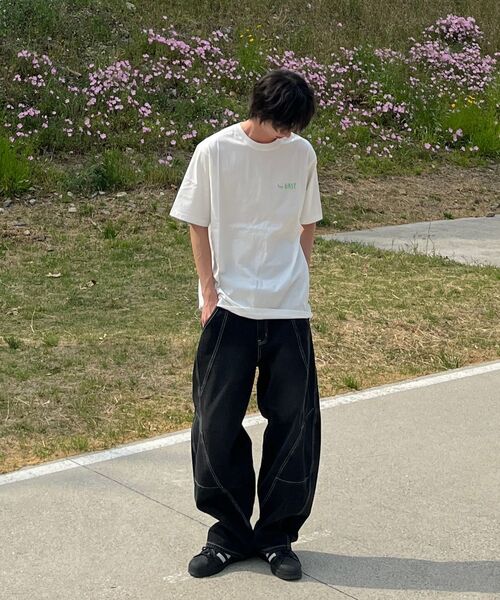 eastserviceshop（イーストサービスショップ）の「Night Drawing Half T- Off White（Tシャツ/カットソー・レディース・アイボリー・SMALL/MEDIUM/LARGE）」の4枚目の写真