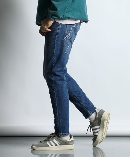 The DUFFER of ST.GEORGE(ザダファーオブセントジョージ)の「LASER PROCESSED&EMBROIDERY SLIM FIT DENIM:レーザー加工&刺繍 スリムフィットジーンズ(デニムパンツ・メンズ・インディゴブルー/ライトインディゴブルー・LARGE/MEDIUM/SMALL/X-LARGE)」の5枚目の写真