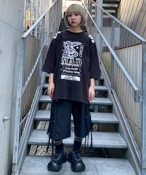 Candy Stripper（キャンディストリッパー）の「MAD BUNNY FOOTBALL Tシャツ（Tシャツ/カットソー・レディース・レッド/オフホワイト/ブラック・FREE）」の13枚目の写真