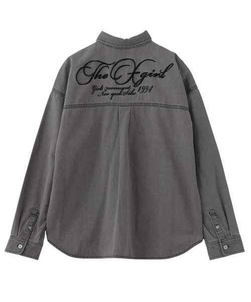 X-girl（エックスガール）の「SCRIPT LOGO BLEACHED DENIM SHIRT（シャツ/ブラウス・レディース・ブラック/ライトインディゴブルー・S/M）」の4枚目の写真