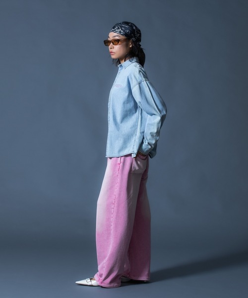 X-girl(エックスガール)の「SCRIPT LOGO BLEACHED DENIM SHIRT(シャツ/ブラウス・レディース・ブラック/ライトインディゴブルー・S/M)」の17枚目の写真