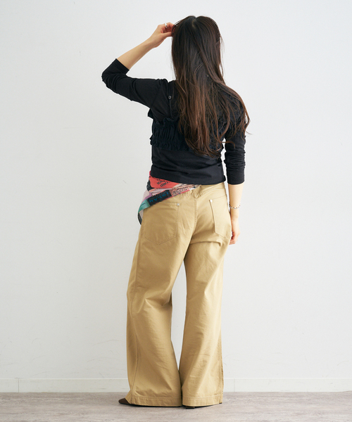 U by SPICK&SPAN（ユーバイスピックアンドスパン）の「《追加4》C/NY シアートップス（Tシャツ/カットソー・レディース・ブルー/ブラック/アイボリー/ライトグリーン・FREE）」の21枚目の写真