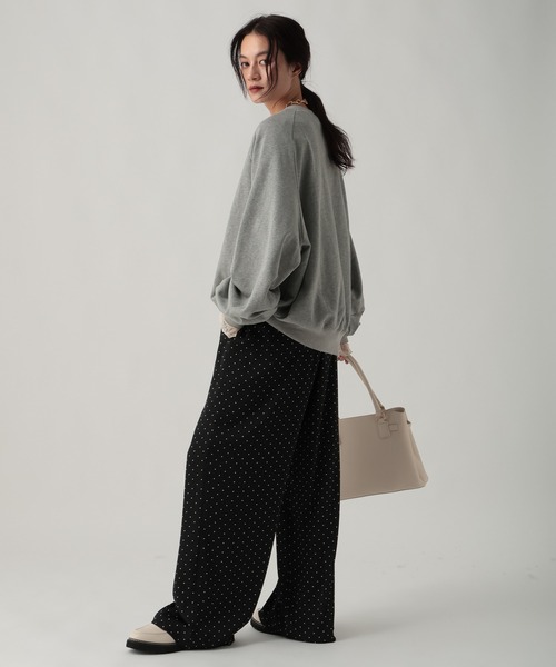 Elura（エルーラ）の「袖コンロゴスウェット/645449（スウェット・レディース・ブラウン/ライトグレー/オフホワイト・FREE）」の14枚目の写真