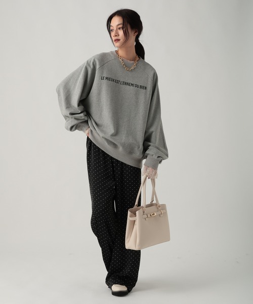 Elura（エルーラ）の「袖コンロゴスウェット/645449（スウェット・レディース・ブラウン/ライトグレー/オフホワイト・FREE）」の13枚目の写真