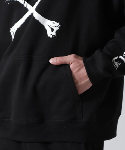 ROYAL FLASH（ロイヤルフラッシュ）の「MAYO/メイヨー/【限定】太田忍選手×コラボ スウェットフーディー（パーカー・メンズ・ブラック・M/L/XL）」の16枚目の写真