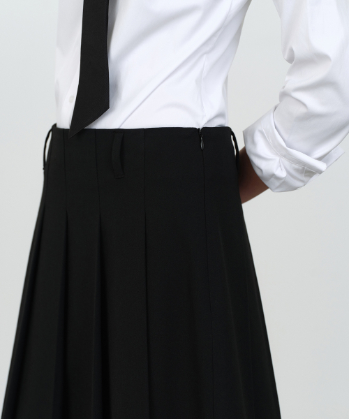 MUSINSA STANDARD WOMAN（ムシンサスタンダードウーマン）の「ウィメンズプリーツニーレングススカート[ブラック]（スカート・レディース・その他・SMALL/MEDIUM/LARGE/X-SMALL）」の5枚目の写真