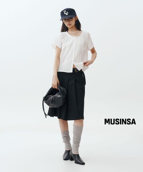 MUSINSA STANDARD WOMAN（ムシンサスタンダードウーマン）の「ウィメンズプリーツニーレングススカート[ブラック]（スカート・レディース・その他・SMALL/MEDIUM/LARGE/X-SMALL）」の3枚目の写真