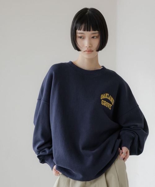 LOWRYS FARM（ローリーズファーム）の「レースカラーカレッジウラケプルオーバー　645353（スウェット・レディース・ブラウン/グレー/ネイビー・FREE）」の3枚目の写真