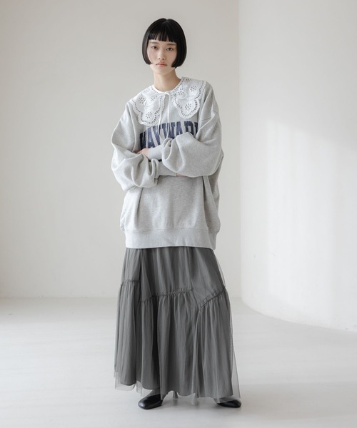 LOWRYS FARM（ローリーズファーム）の「レースカラーカレッジウラケプルオーバー　645353（スウェット・レディース・ブラウン/グレー/ネイビー・FREE）」の4枚目の写真