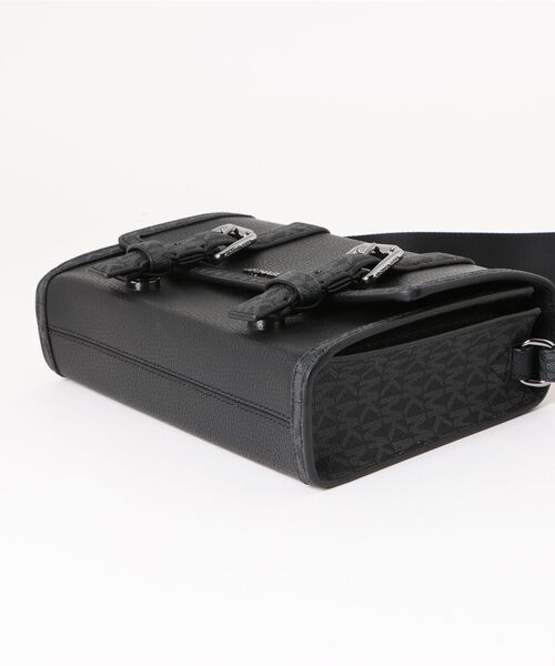 MICHAEL KORS(マイケルコース)の「TRUNK XBODY クロスボディ(ショルダーバッグ・メンズ・ブラック・FREE)」の3枚目の写真