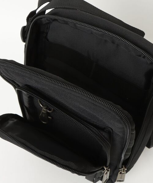 Carhartt（カーハート）の「【T17】【CARHARTT/カーハート】LEGACY CROSS BODY GEAR ORGANIZER（ショルダーバッグ・メンズ・ブラウン/ブラック・FREE）」の16枚目の写真
