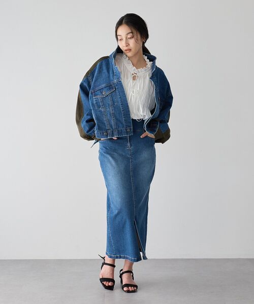 YECCA VECCA(イェッカヴェッカ)の「フロントZIPハイウエストデニムスカート(スカート・レディース・インディゴブルー/ダークインディゴブルー・S/M)」の4枚目の写真