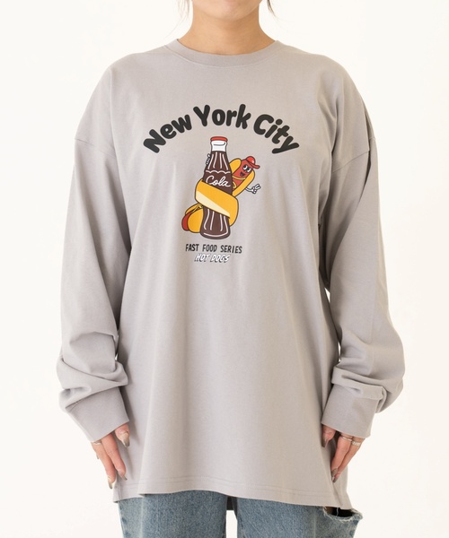 and D. petit main(アンドディープティマイン)の「【親子リンク】【DAD】OFUZAKEストリート長袖Tシャツ(Tシャツ/カットソー・レディース・カーキ/ホワイト/ベージュ系その他/ライトグレー・F)」の1枚目の写真