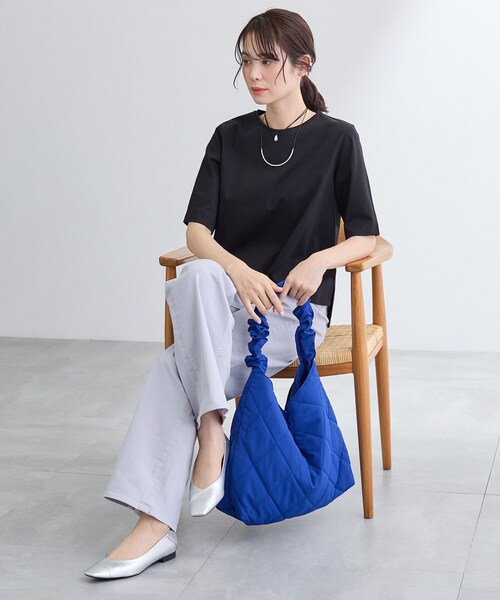 INDIVI（インディヴィ）の「【抗菌防臭／消臭】上品光沢コットンTシャツ（Tシャツ/カットソー・レディース・ホワイト/ブラック・38/34/15 /13/05）」の9枚目の写真