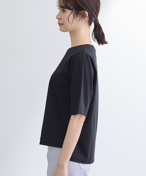 INDIVI(インディヴィ)の「【抗菌防臭/消臭】上品光沢コットンTシャツ(Tシャツ/カットソー・レディース・ホワイト/ブラック・38/34/15 /13/05)」の21枚目の写真