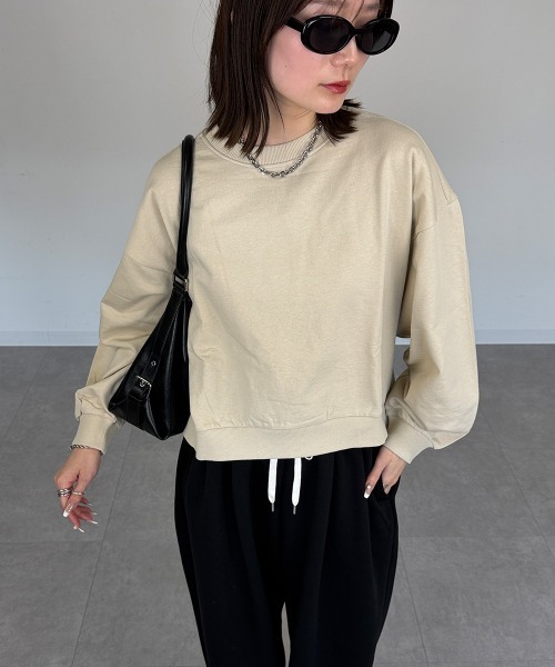 mellomela.（メロメラ）の「ショート丈ロンT（スウェット・レディース・ライトベージュ/ブラック/杢グレー・M-L）」の3枚目の写真