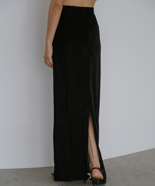 VION(ヴィオン)の「シアーベロアロングスカート / Sheer Velour Long Skirt(スカート・レディース・ブルー/ブラック/イエロー・FREE)」の2枚目の写真