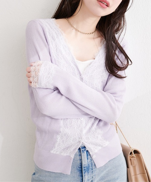 natural couture(ナチュラルクチュール)の「リバーレースVネックカーデ(カーディガン/ボレロ・レディース・サックスブルー/オレンジ系その他/オフホワイト/ネイビー/ミント/ラベンダー・FREE)」の1枚目の写真
