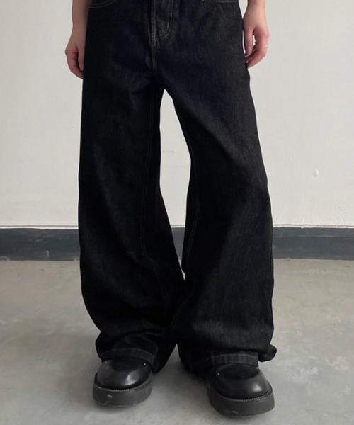 WESTBOY(ウエストボーイ)の「ワイドブラック ルーズ シルエットストリート デニムパンツ WO26S4PT27(デニムパンツ・メンズ・ブラック・XL/M/L)」の1枚目の写真
