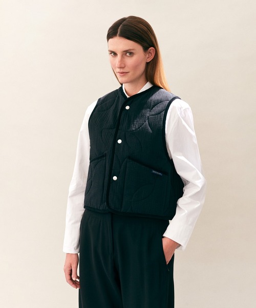 LAVENHAM(ラベンハム)の「Cropped Thornham Womens / クロップド ソーンハム ウィメンズ(ベスト・レディース・ブラック/ブルー系その他/ベージュ系その他5・10/12/6/8)」の6枚目の写真