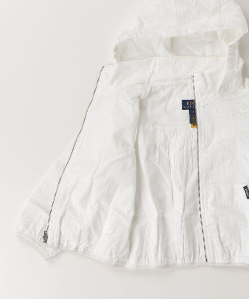 POLO RALPH LAUREN CHILDRENSWEAR（ポロ ラルフ ローレン チルドレンズウェア）の「アイレット コットン フーデッド ジャケット（その他アウター・キッズ・ホワイト・3/4/6）」の2枚目の写真