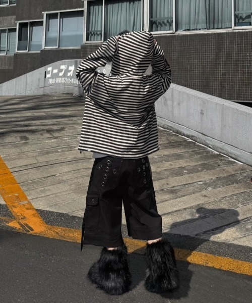 Never mind the XU（ネバーマインドザエックスユー）の「【Never mind the XU】spray cross zip up hoodie / 【ネバーマインド ザ エックスユー】スプレークロスジップパーカー（パーカー・メンズ・チャコール/ブラック×ホワイト/レッド・ONE SIZE）」の13枚目の写真