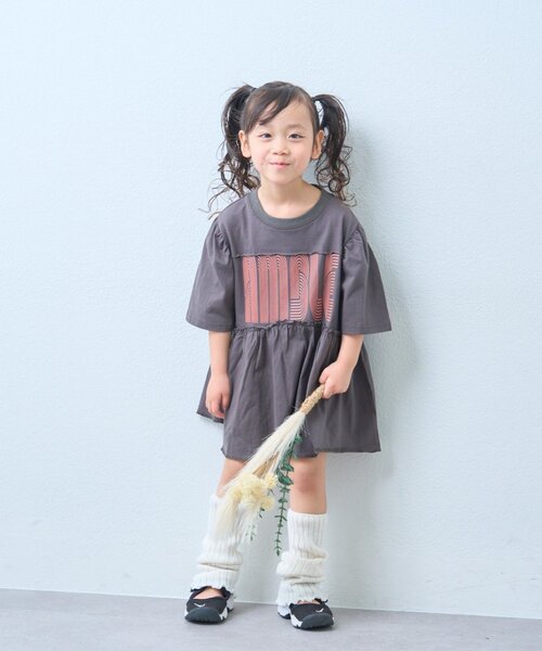 CIAOPANIC TYPY（チャオパニックティピー）の「【KIDS】《ジュニアサイズあり》厚盛ロゴ5分袖チュニックワンピ（ワンピース・キッズ・オフホワイト/チャコールグレー/グレー・150/130/110）」の20枚目の写真
