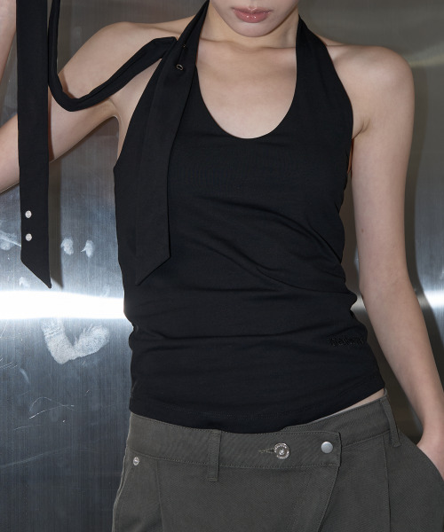 ZIZEMUSEUM(ジゼミュージアム)の「MULTIWAY STRAP HALTER TOP (BLACK)(Tシャツ/カットソー・レディース・その他・SMALL/MEDIUM)」の2枚目の写真