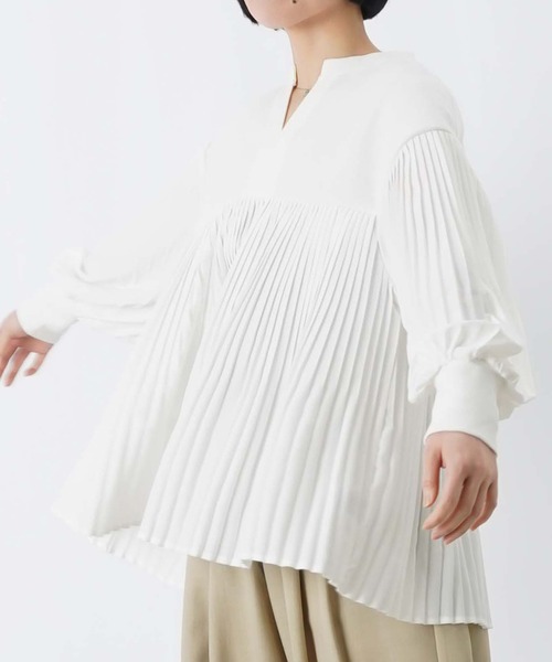 LUCA/LADY LUCK LUCA(ルカ/レディラックルカ)の「LC/LLL プリーツドッキングプルオーバー(Tシャツ/カットソー・レディース・オフホワイト/イエロー/ブラック・FREE)」の7枚目の写真