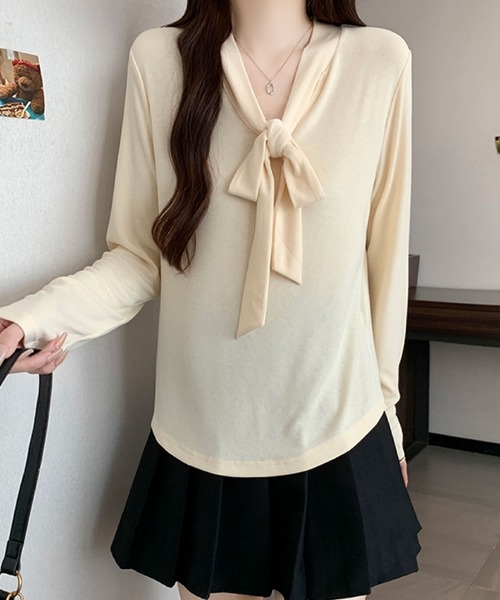 2ly2(トゥーリートゥー)の「ボウタイリボン ドレープネック 長袖トップス / フェミニン ボウタイカットソー(Tシャツ/カットソー・レディース・ボルドー/アイボリー/ブラック/ベージュ・FREE)」の6枚目の写真