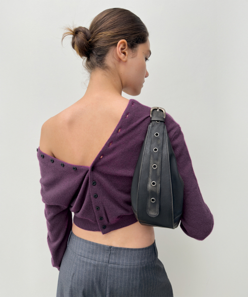 DIAGONAL(ダイアゴナル)の「V NECK BUTTON CARDIGAN (purple)(カーディガン/ボレロ・レディース・その他・FREE)」の4枚目の写真
