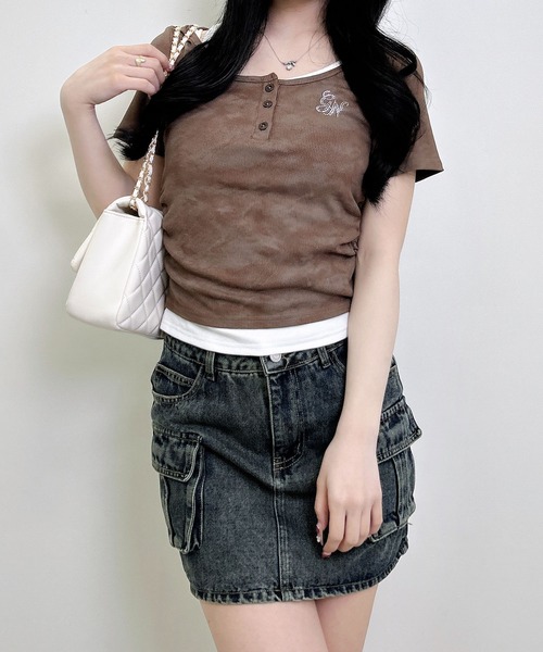 INGNI(イング)の「ムラ染めヘンリーネックレイヤード胸ロゴトップス(Tシャツ/カットソー・レディース・ブラウン/ブラック/オフホワイト・M)」の18枚目の写真