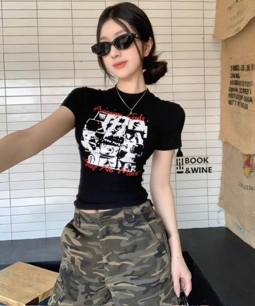 shopnikoniko(ショップニコニコ)の「プリントTシャツ 半袖 スリムTシャツ 韓国ファッション y2k モノクログラフィックデザイン Tシャツ ピチT(Tシャツ/カットソー・レディース・ブラック/ホワイト・フリー)」の3枚目の写真