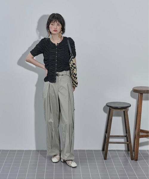 THE YOn(ザヨン)の「ボックスタックツイルワイドパンツ(カーゴパンツ・レディース・ベージュ/セージグリーン/チャコールグレー・S/M)」の10枚目の写真