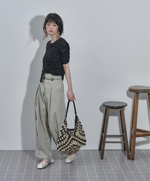 THE YOn(ザヨン)の「ボックスタックツイルワイドパンツ(カーゴパンツ・レディース・ベージュ/セージグリーン/チャコールグレー・S/M)」の11枚目の写真