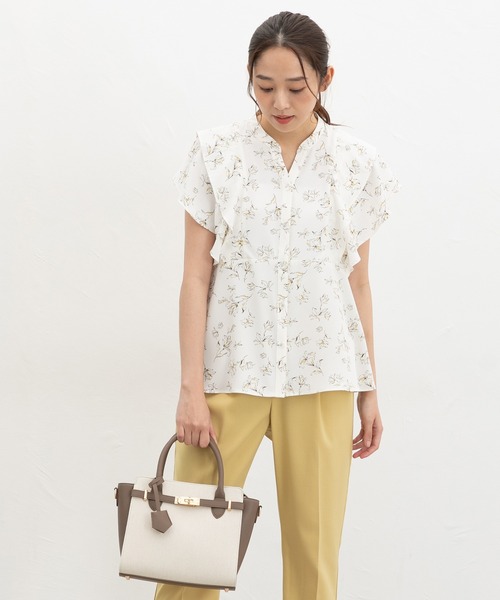 Honeys(ハニーズ)の「フリル袖ペプラムブラウス(シャツ/ブラウス・レディース・アイボリー系1/ネイビー系1/ベージュ系1/アイボリー・3L/L/LL/M/S)」の8枚目の写真