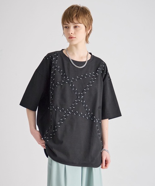 ATSURO TAYAMA（アツロウタヤマ）の「スターモチーフライン入りTシャツ（Tシャツ/カットソー・レディース・ネイビー/ブラック・M）」の4枚目の写真