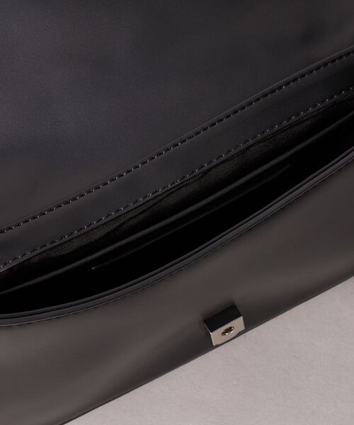 Calvin Klein（カルバン・クライン）の「キルティングトップハンドルバッグ（ボディバッグ/ウエストポーチ・レディース・サンドベージュ/ブラック・FREE）」の4枚目の写真