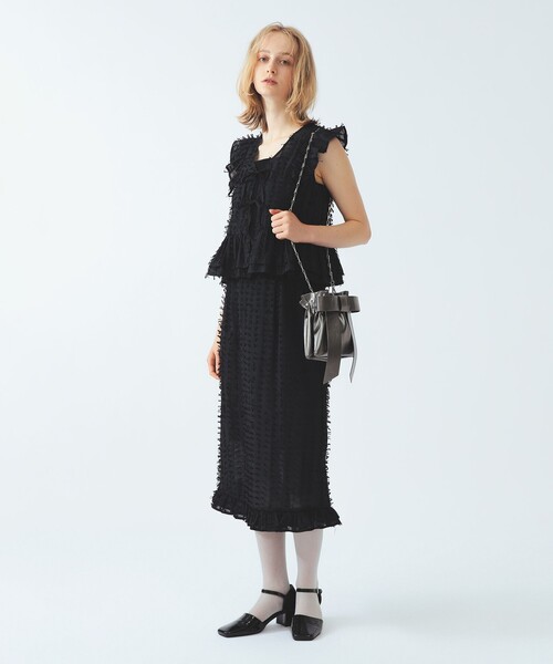 Ray BEAMS(レイビームス)の「フリンジ ラッフル フレンチスリーブ ブラウス(シャツ/ブラウス・レディース・オレンジ/ブラック・ONE SIZE)」の4枚目の写真