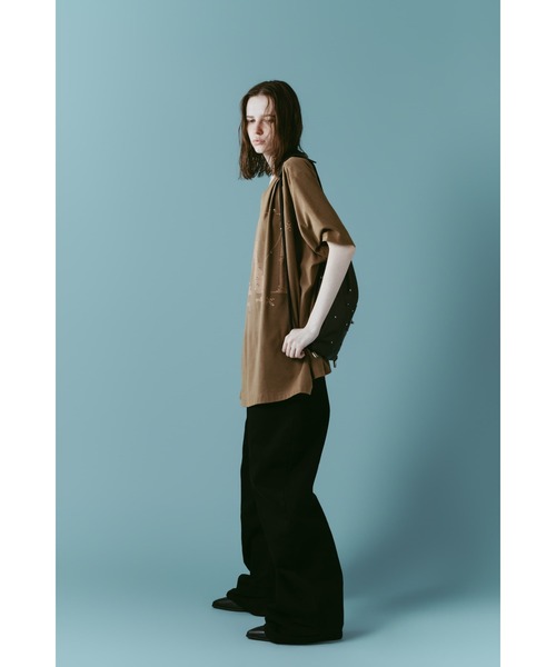 Knuth Marf（クヌースマーフ）の「leather drawstring bag（バックパック/リュック・レディース・ブラック/ライトグレー・ONE SIZE）」の4枚目の写真