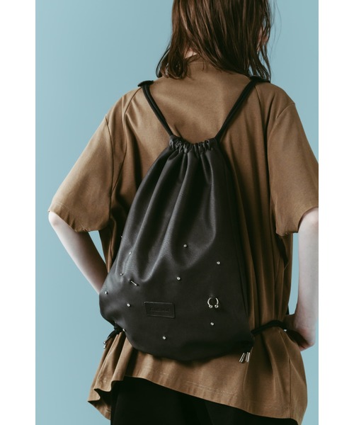 Knuth Marf（クヌースマーフ）の「leather drawstring bag（バックパック/リュック・レディース・ブラック/ライトグレー・ONE SIZE）」の7枚目の写真
