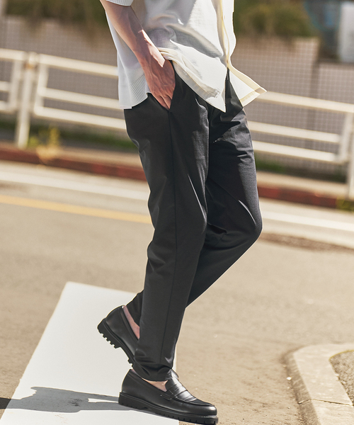 B.C STOCK(ベーセーストック)の「【吸水速乾・4WAY・防シワ・ウォッシャブル・接触冷感】スラブ TAKE IT EASY PT 2(その他パンツ・メンズ・グリーン/グレー/ブラック/チャコールグレー・SMALL/MEDIUM/LARGE/X-LARGE)」の1枚目の写真