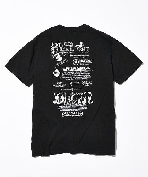 SAYHELLO(セイハロー)の「SAYHELLO / セイハロー 別注 プリント Tシャツ(Tシャツ/カットソー・メンズ・オレンジ/ホワイト/ブラック/ブルー系その他/ブラック系その他・MEDIUM/LARGE)」の6枚目の写真